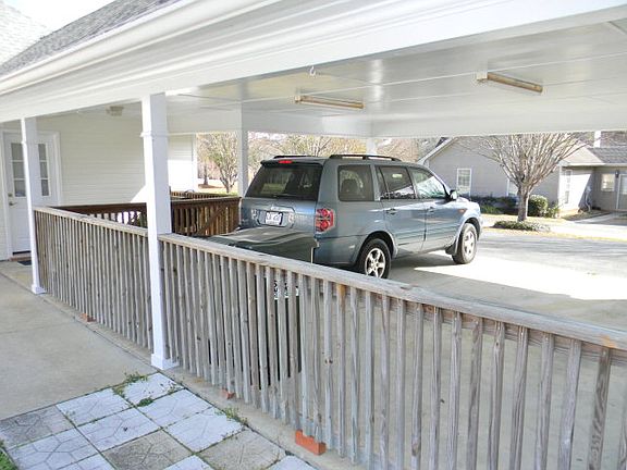 4th image of 3910 Liska Cir