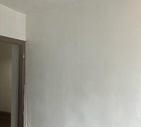 3rd image of 7104 Elmwood Ave #2F