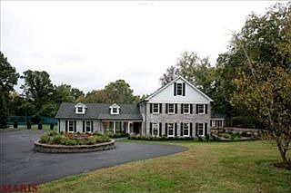 1st image of 64 Overhills Dr