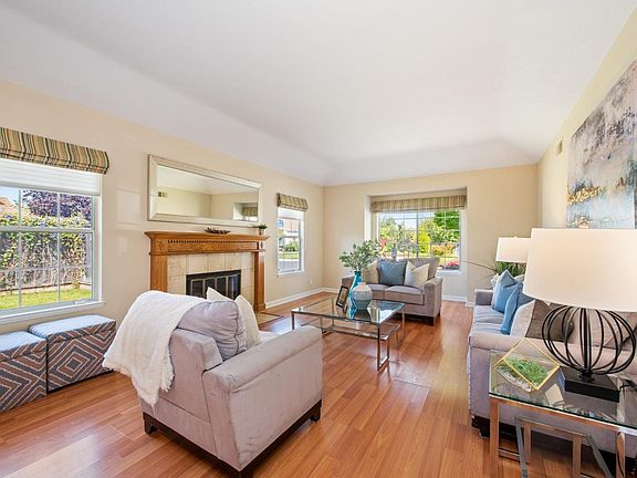 4th image of 1197 Mountain Quail Cir