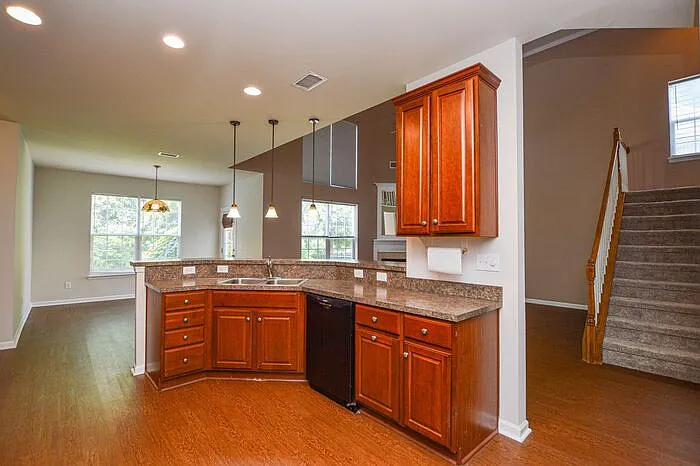 1008 Millbank Dr — Photo 24