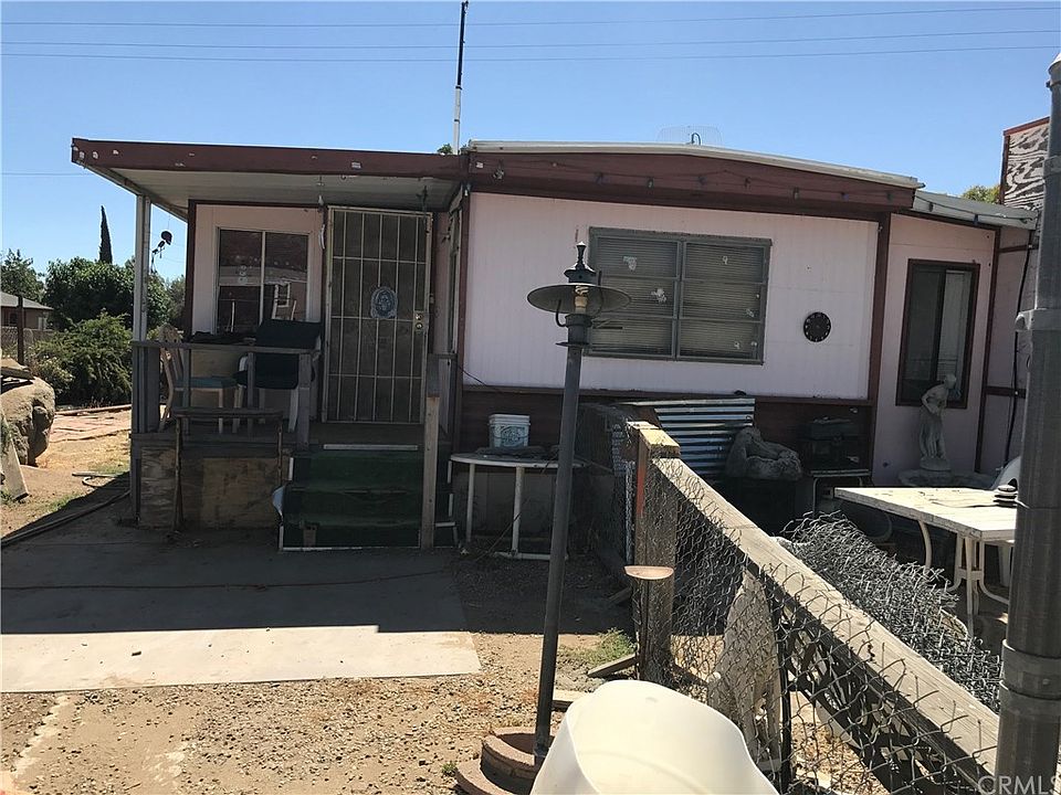 1st image of 818 Bond Dr