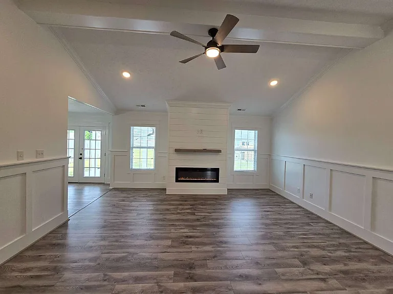 302 Kingston Rd — Photo 5