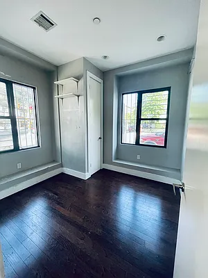 Rented by Lodger Corp | media 30