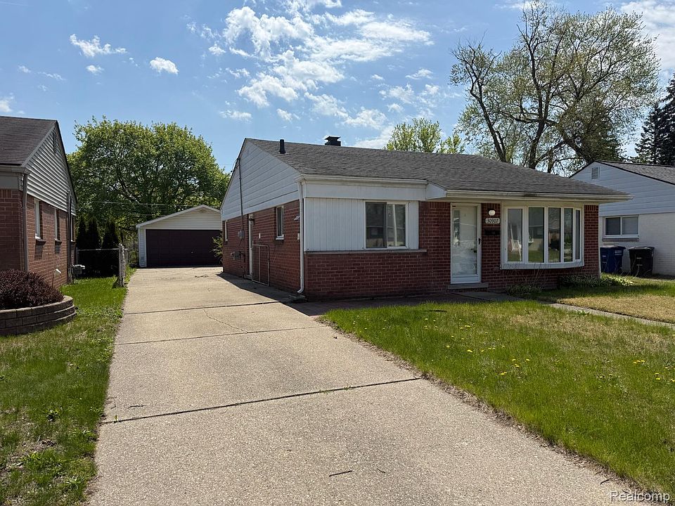 1st image of 30907 Fernwood St