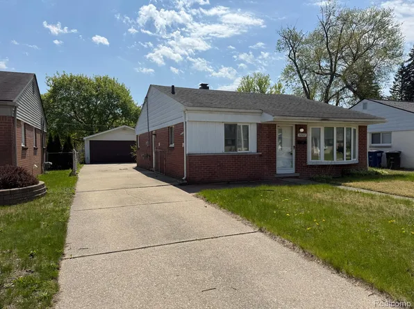 30907 Fernwood St, Westland, MI 48186