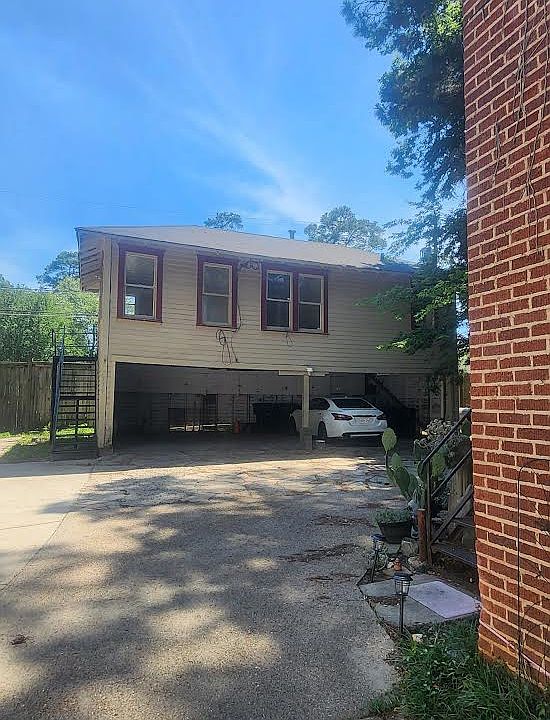 1st image of 739 McCormick St