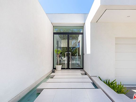 5th image of 1535 Carla Rdg