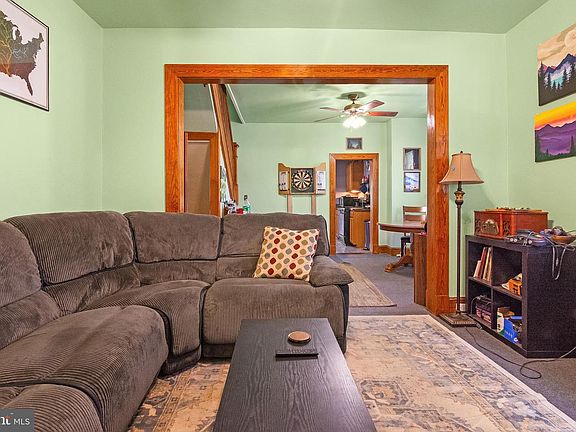 3rd image of 3311 Glenmore Ave