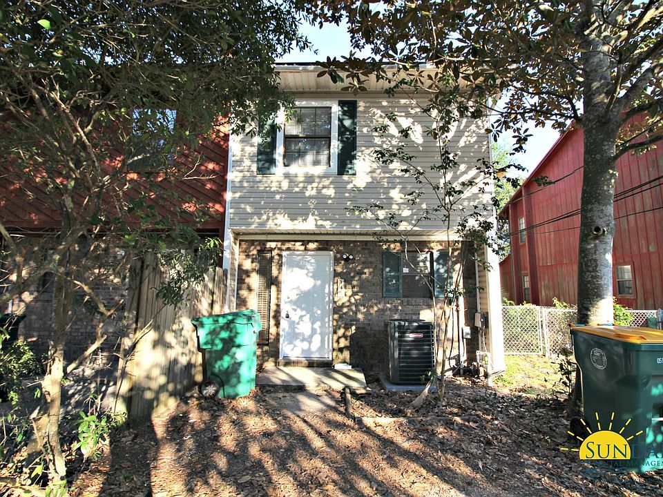 1st image of 349 Woodham Ct