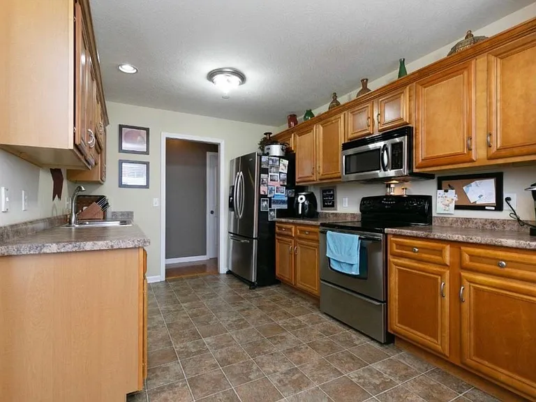 266 Glenda Ct — Photo 7