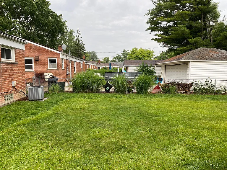 8985 Frederick St — Photo 20