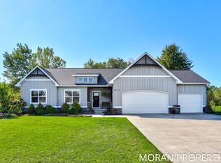 2512 Cedar West Dr, Jenison, MI 49428