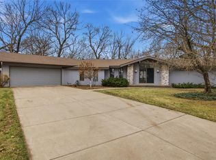 4322 Woodridge Drive, Eau Claire, WI 54701
