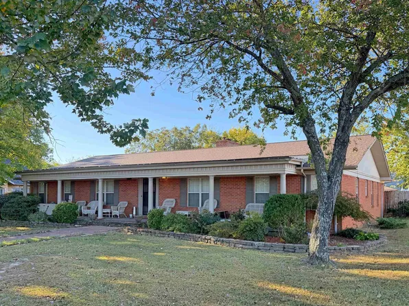 211 Service St, Mountain View, AR 72560