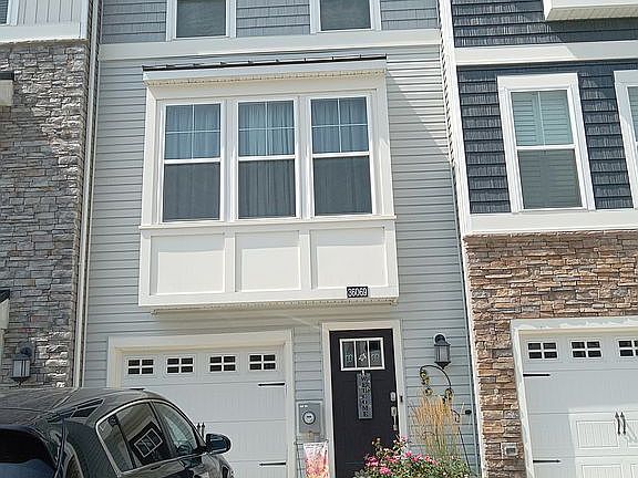 2nd image of 36069 Auburn Way