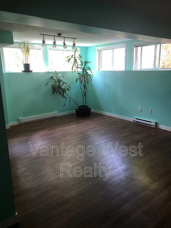 2 bed, 1.0 bath, $1,550 — Photo 4