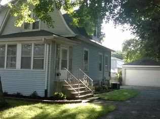 220 S Hickory Ave, Bartlett, IL
