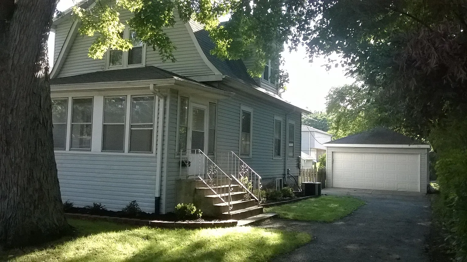 220 S Hickory Ave photo 1