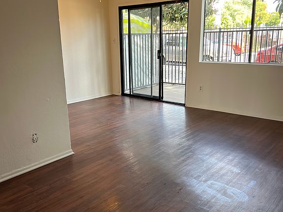 5th image of 7125 Ethel Ave #8