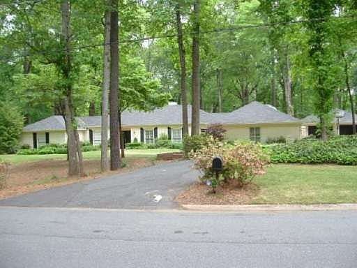 2nd image of 441 Tam Oshanter Dr SE