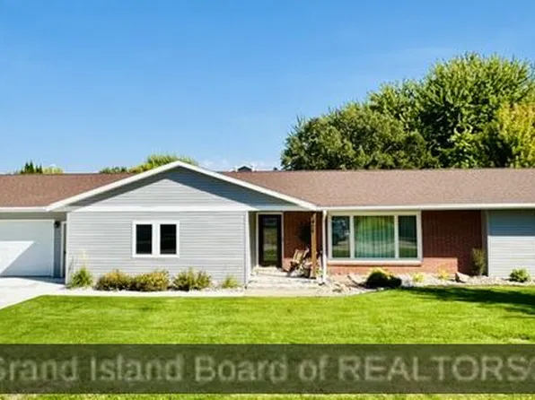 1411 10th Ave, Central City, NE 68826