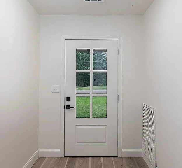 808 Deerfield Dr — Photo 13