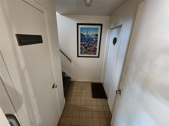 4th image of 1662 Bell Blvd