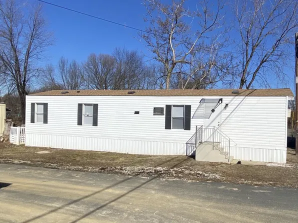 4300 W 9th St Trailer 34, Marcus Hook, PA 19061