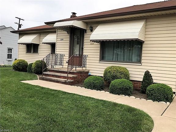 2nd image of 2210 Silverdale Ave