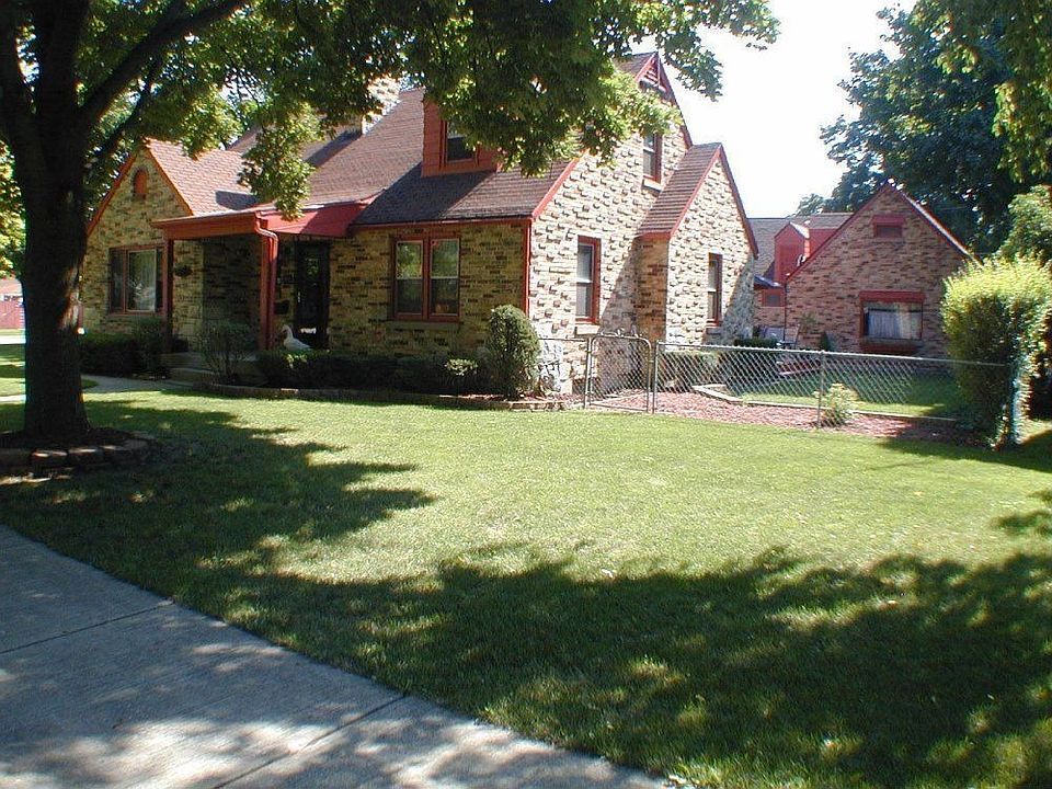 For Sale: 305 S. Clifton, Elgin, IL 60123