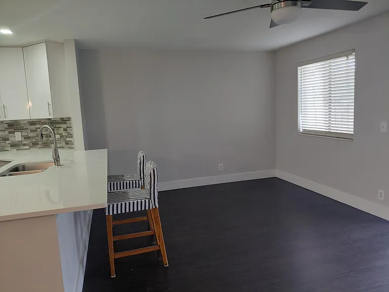 2147 Discovery Cir W — Photo 8