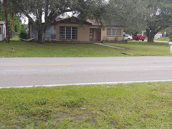 4th image of 2716 Oleander Blvd
