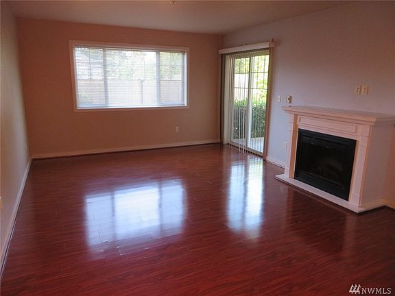 4th image of 13405 97th Ave E Unit 102
