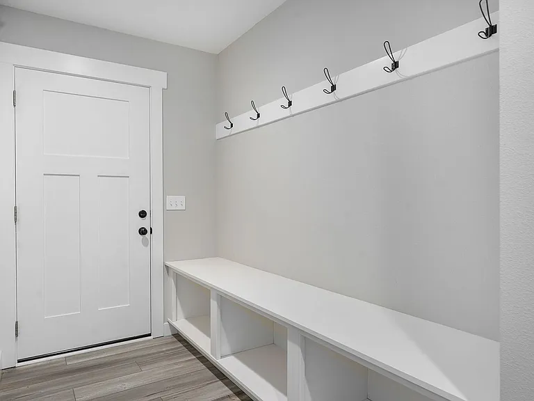 1120 N Clay Ave — Photo 18