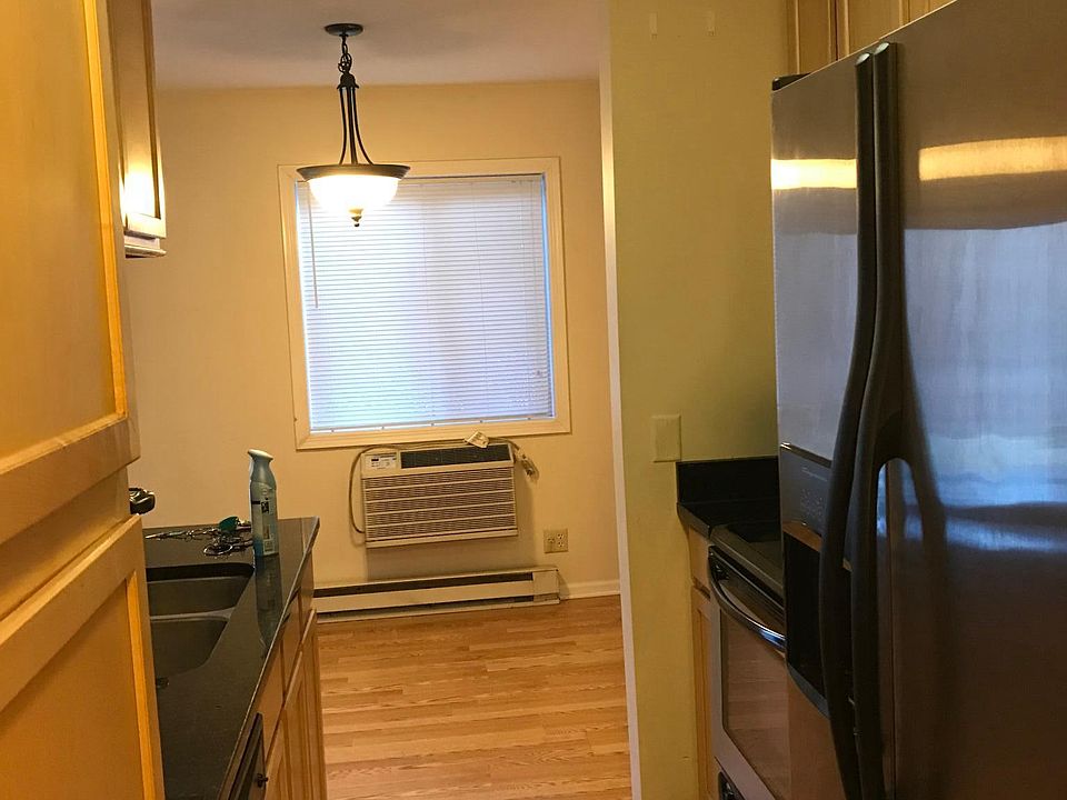 1st image of 709 Strom Dr APT 103