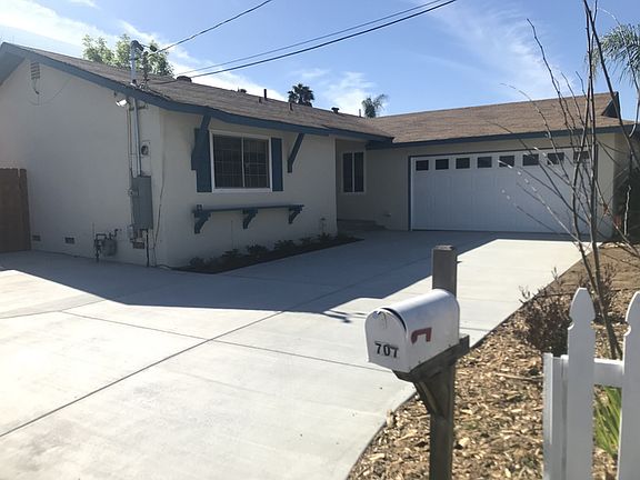 2nd image of 707 Melrose Pl