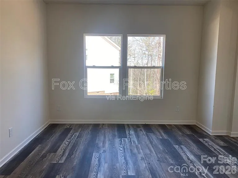 1662 Nicholas Way — Photo 6