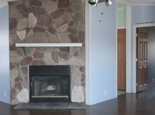 175 Belmont Ln, Whitmore Lake, MI 48189