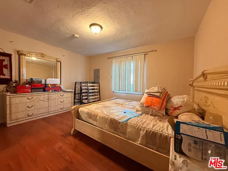 9900 Laurel Canyon Blvd — Photo 12