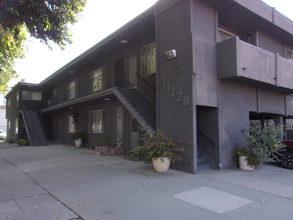 11328 Nebraska Ave #2