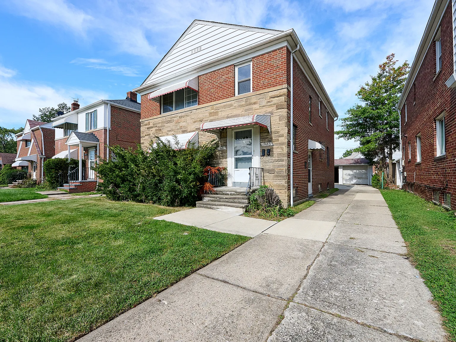2 bed, 988 sqft, $1,055 — Photo 1