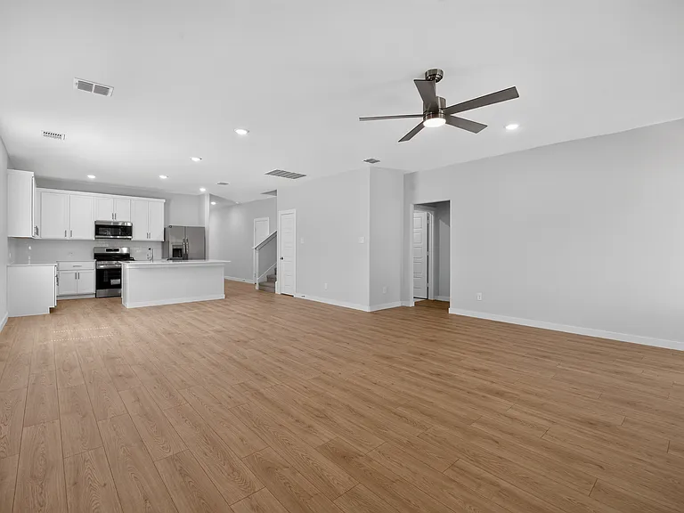 3508 Brazos Dr — Photo 8