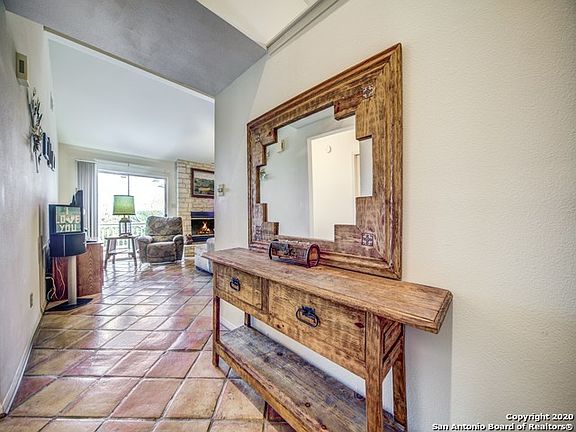 4th image of 412 Lake Side Cir