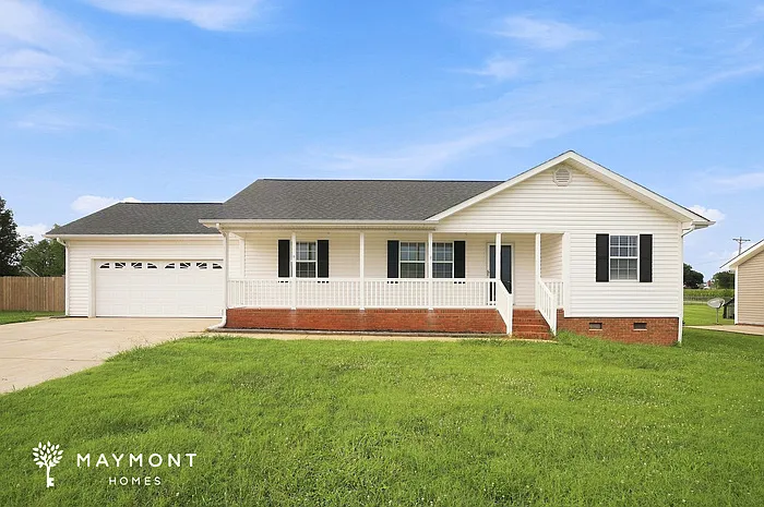 108 Hayworth Ln