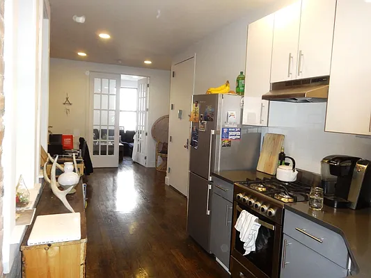 Rented by Blue Egg Realty Corp | media 44