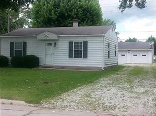 2106 E 19th St, Muncie, IN 47302