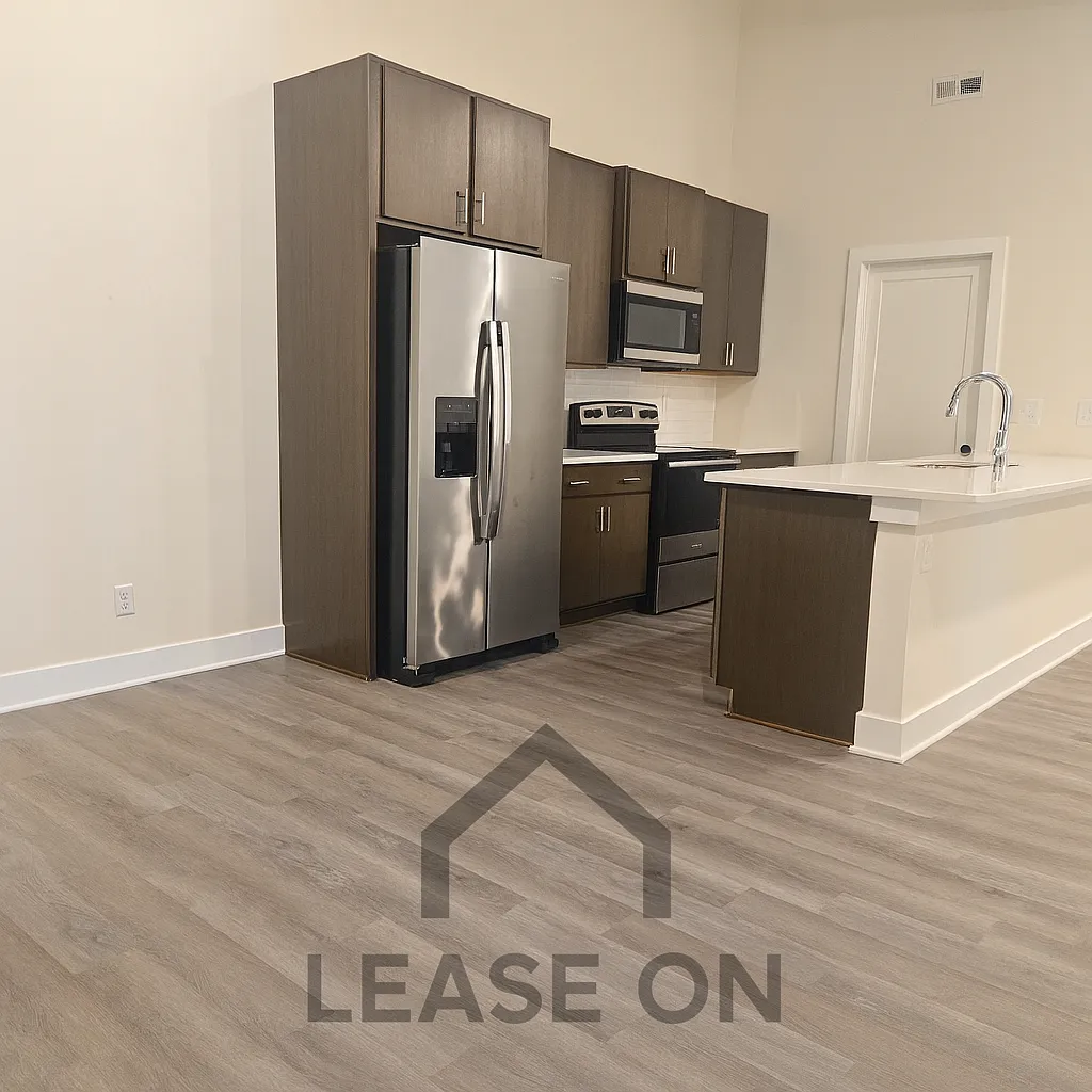 3 bed, 1250 sqft, $1,595 — Photo 2