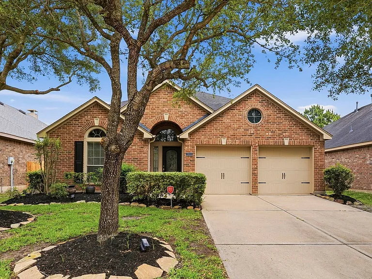 2935 Fair Chase Dr — Photo 1