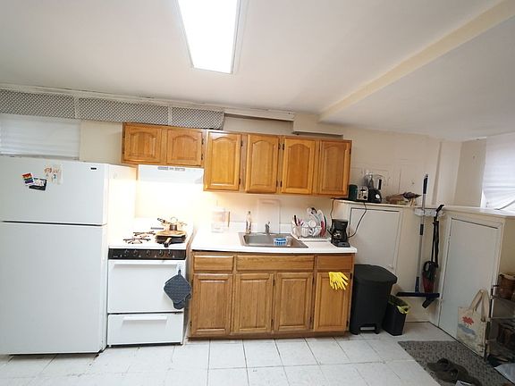 4th image of 1551 59th St #1